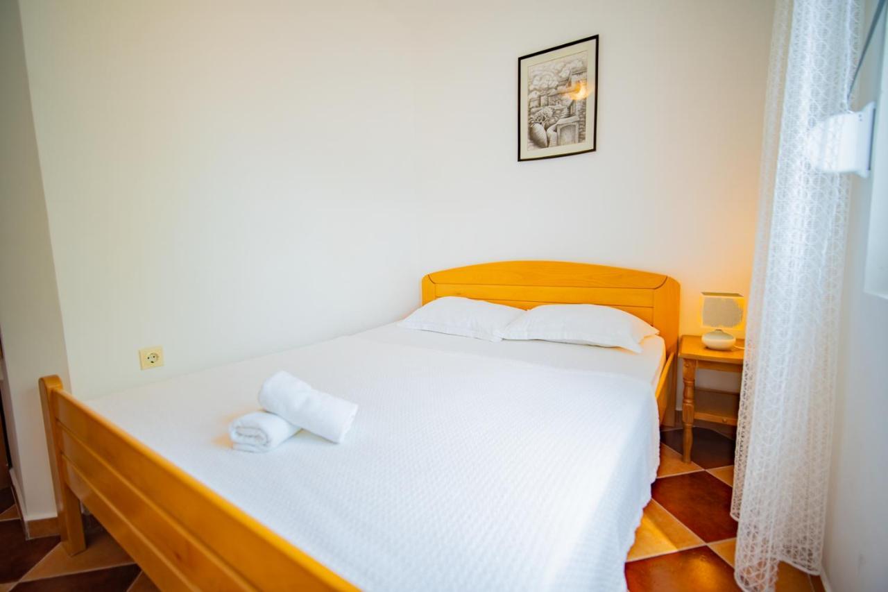 Apartments Novo Mulo Tivat Luaran gambar