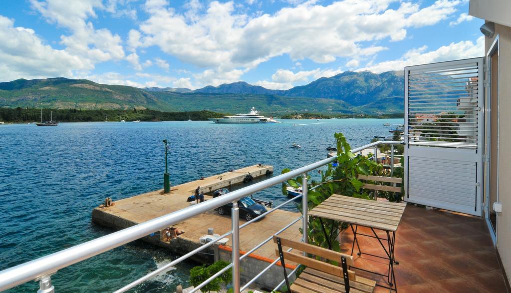 Apartments Novo Mulo Tivat Luaran gambar